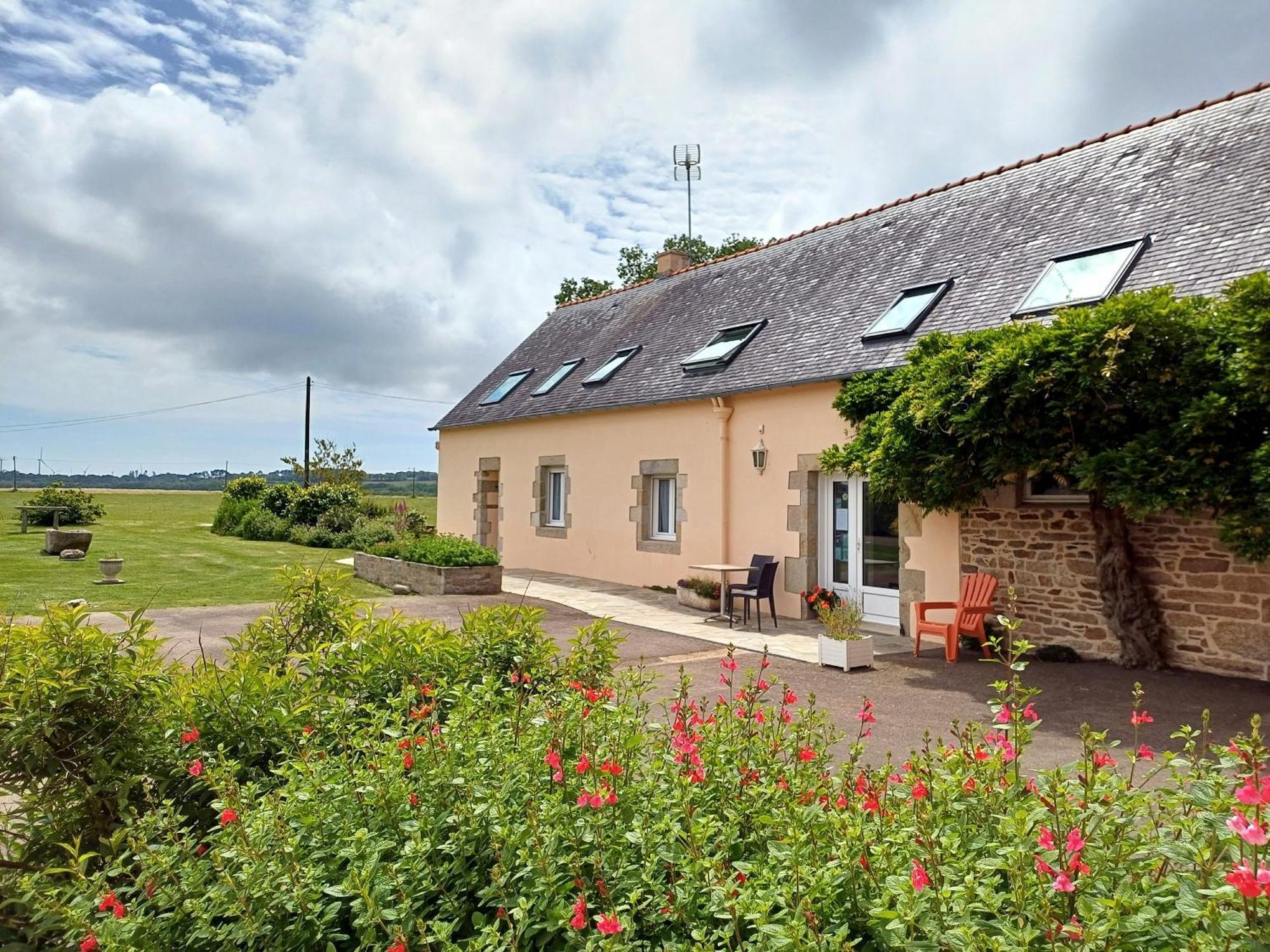 Au Calme A 10Mn Des Baies De Douarnenez Et Audierne Avec Cuisine A Disposition Mahalon Ngoại thất bức ảnh