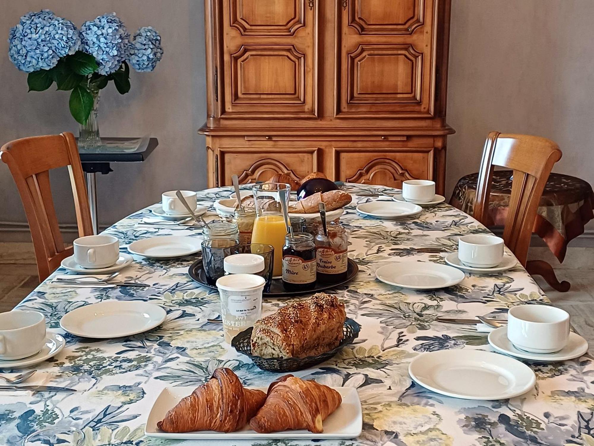 Au Calme A 10Mn Des Baies De Douarnenez Et Audierne Avec Cuisine A Disposition Mahalon Ngoại thất bức ảnh