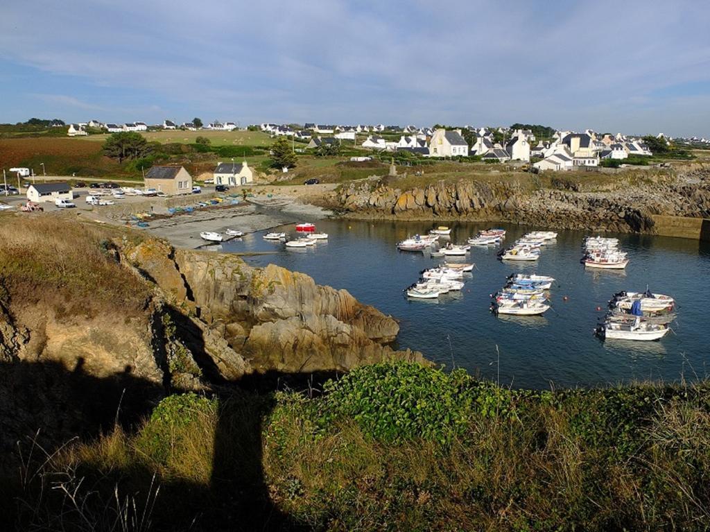 Au Calme A 10Mn Des Baies De Douarnenez Et Audierne Avec Cuisine A Disposition Mahalon Ngoại thất bức ảnh